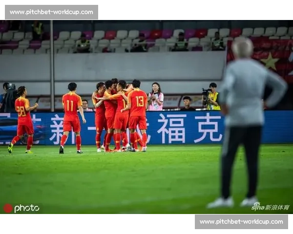 2026世界杯：裁判尺度引争议，红黄牌数飙升引关注！